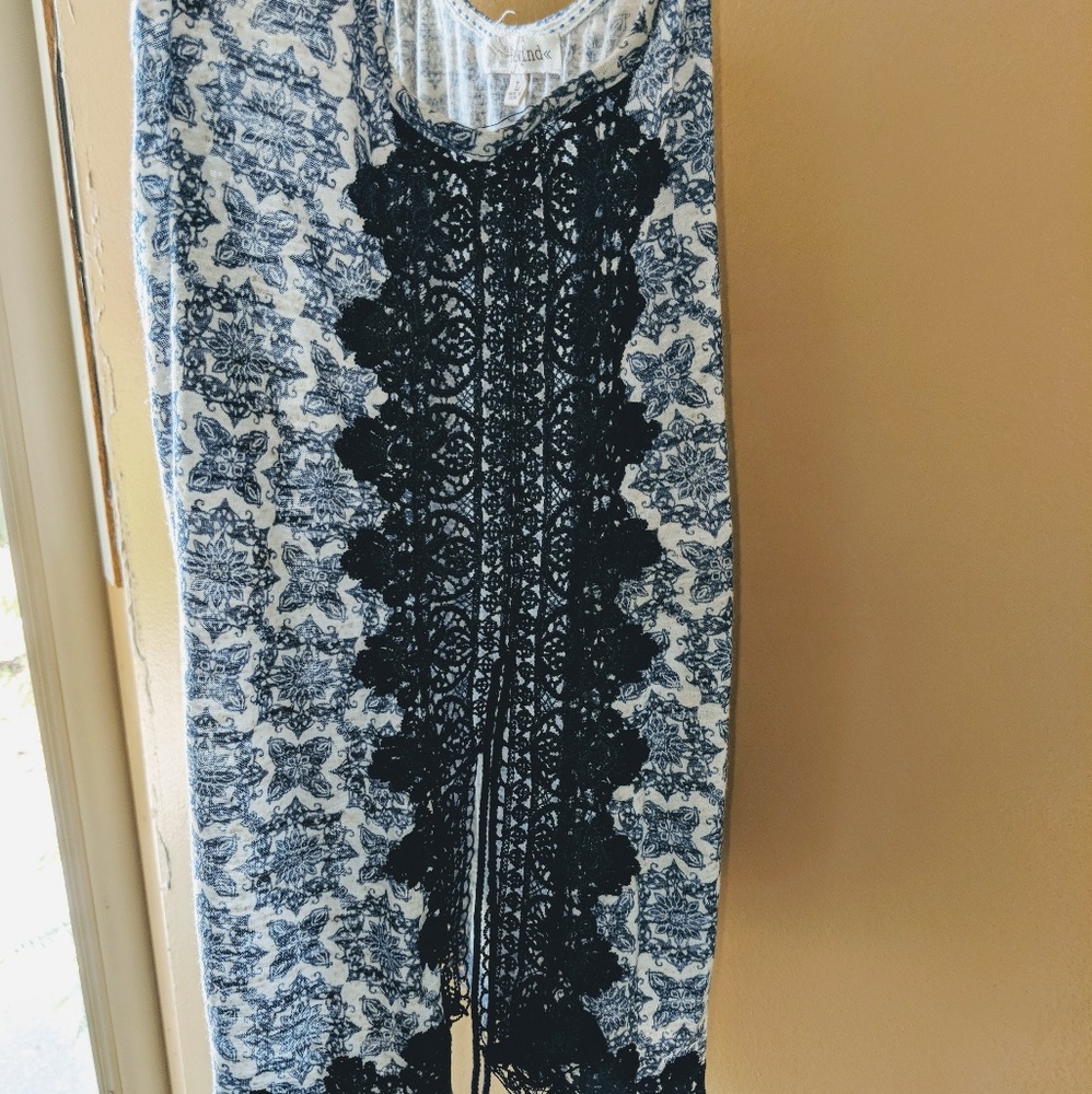 Tank top - Picture 2 of 3